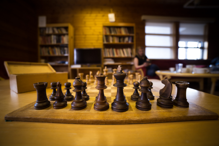 Quelle stratégie employer aux jeux d'échecs